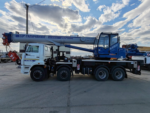 Автокран 32 тонны КС-55729-1В