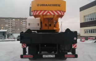 Автокран 25 тонн КС-45717К-3Р (вездеход)