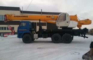 Автокран 25 тонн КС-45717К-3Р (вездеход)